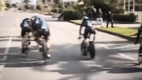 自行车比赛接近终点爆胎,自行车爆胎率