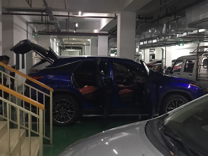 雷克萨斯rx200t哪个版本实惠,雷克萨斯rx200t加不上油