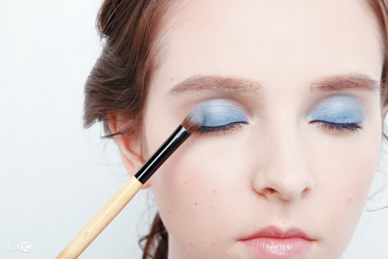 好看眼妆教程日常化妆,眼妆教程日常化妆图片