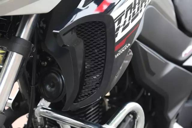 五羊本田猛鸷cb190x有时钟显示吗,猛鸷190对比新大洲本田cb190x