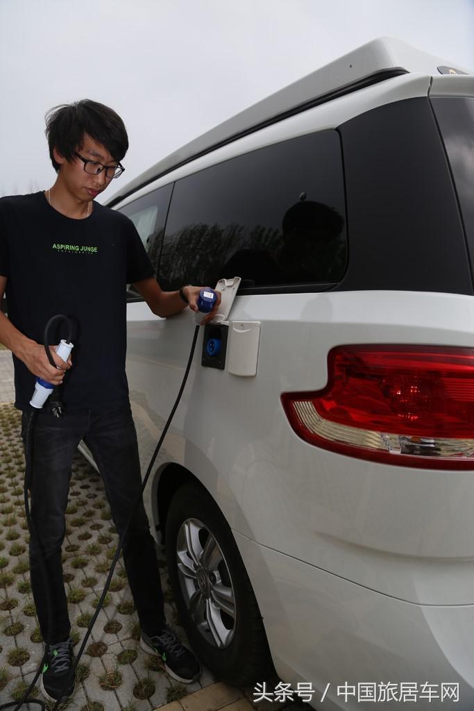 上汽大通g10最新款房车,大通g10升顶房车使用感受