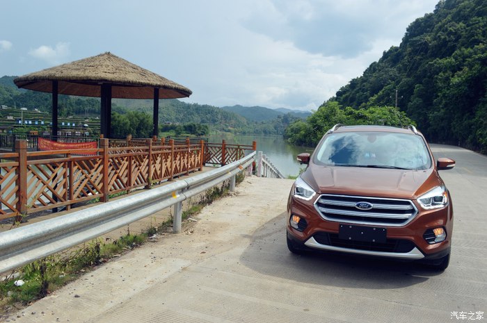 福特翼虎1.6两驱上路实测,新福特翼虎无尽之旅探索冬日秘境