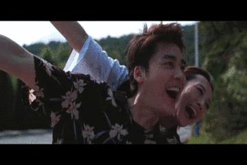 自从割双眼皮不算整容之后，娱乐圈不微调的女演员是真·不存在