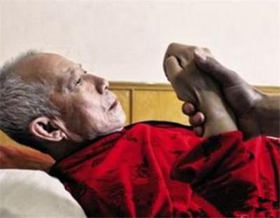 脑梗后遗症偏瘫用什么中成药最好,脑梗后遗症语言不清按哪个穴位好