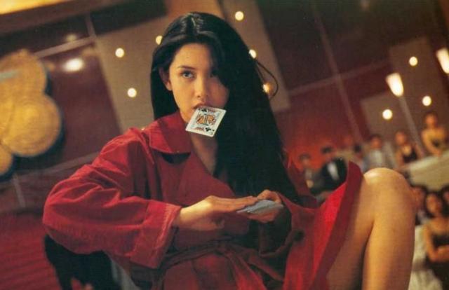 1997年邱淑贞沈嘉伟坠入爱河,邱淑贞分手后遇见现任丈夫沈嘉伟