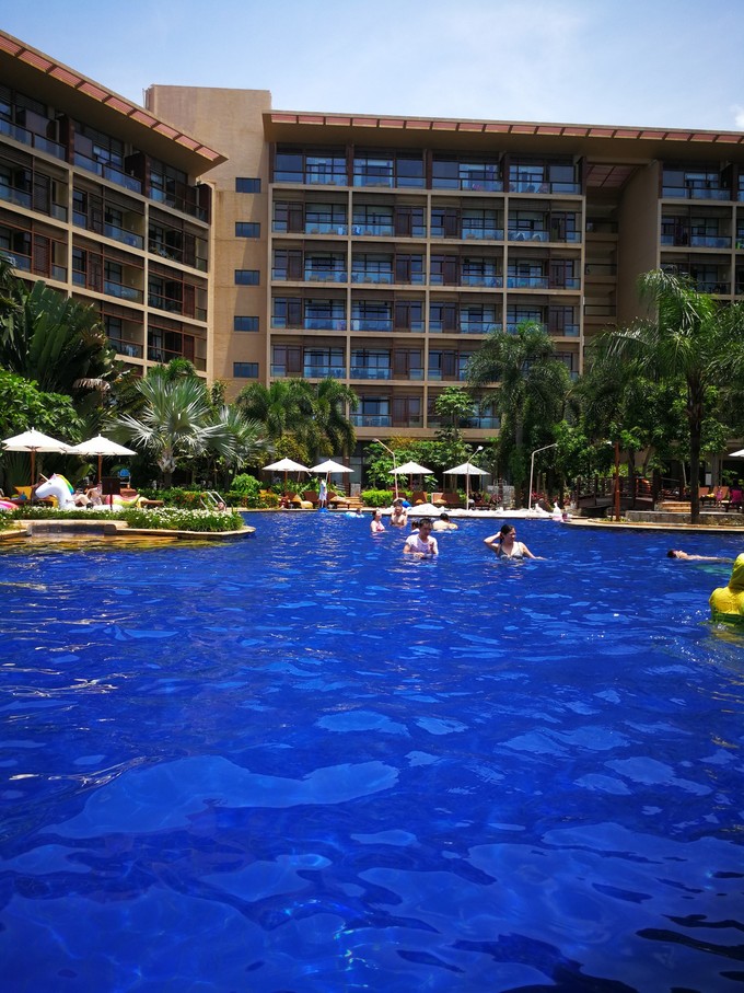 带着老妈和宝贝游三亚（两家铂尔曼和亚龙湾红树林度假之旅）