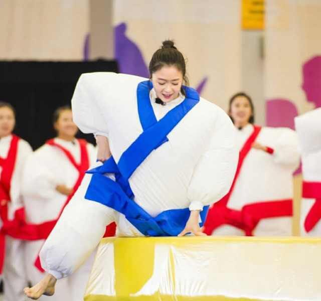 关之琳蒋欣最新综艺节目,关之琳和蒋欣对打