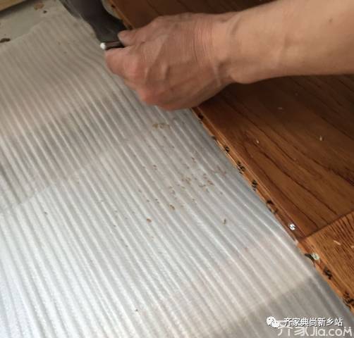 工地直播间施工视频,木地板施工现场视频