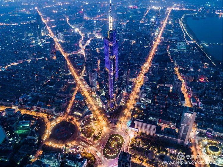 江苏第一高楼紫峰大厦,江苏南京市紫峰大厦