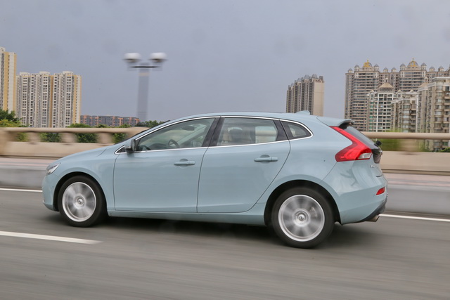 沃尔沃新款v40试驾,试驾沃尔沃v40