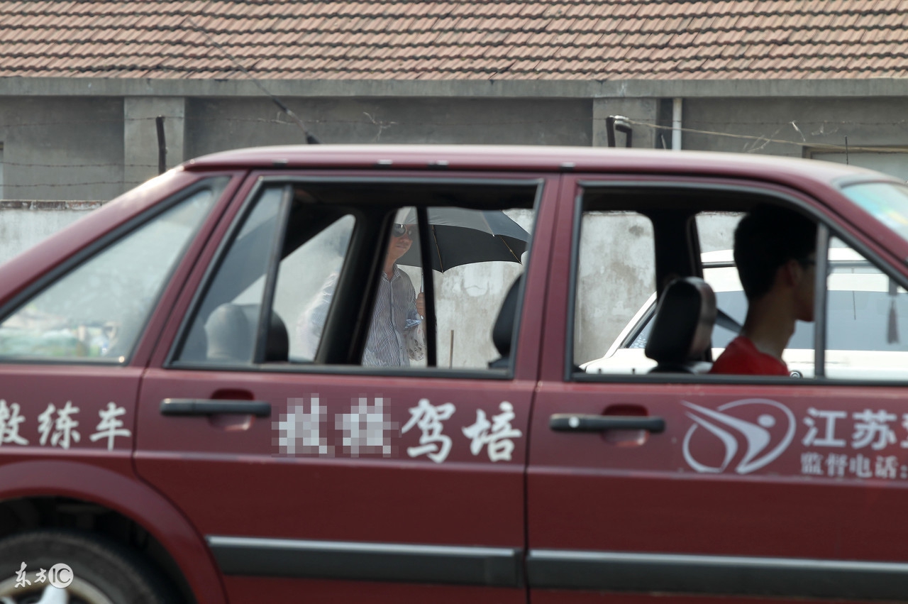 为什么驾校车都是捷达不是桑塔纳,驾校为啥用大众捷达