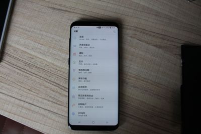 三星galaxys8和轻奢版 (三星s8 皇帝版国行开箱)