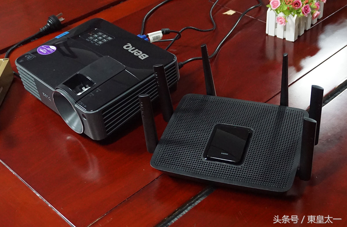 LinksysEA9300无线路由器外接存储读写速度真不错