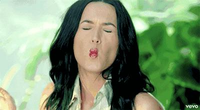 全宇宙最能吃的女明星，吃天吃地吃自己！