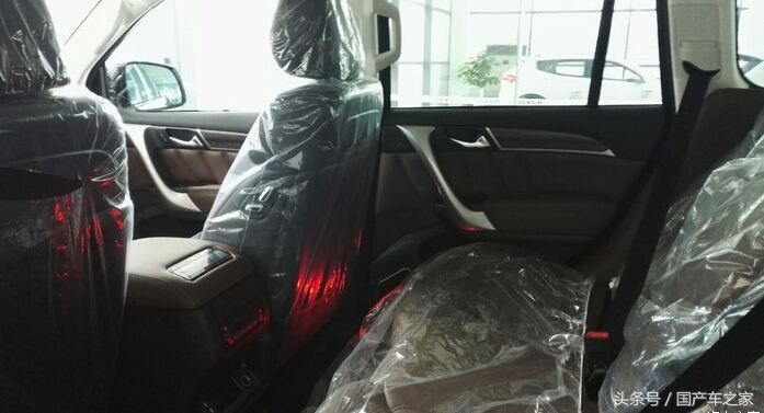 油耗仅9.6，柴油版哈弗H9黑色五座提车，棕黑内饰太好看了