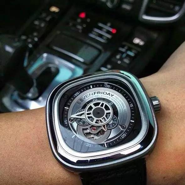 我去年买了个表歌曲,我去年买了个表出处