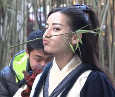 鍚愭Ы鐢佃鍓т腑瀣存斂,绉︽椂涓戒汉鏄庢湀蹇冪Е濮嬬殗鎺ョ洏