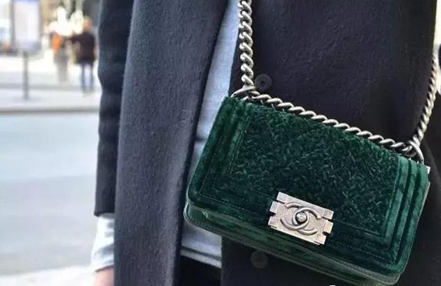 蟒蛇皮包如何保养护理,怎样护理皮具包包