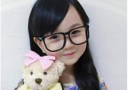 邓伦晒伤胳膊，网友重点跑偏：手毛有点多