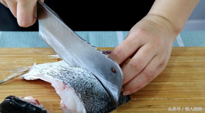 张亮砂锅鱼头煲,张亮中餐厅鱼汤的做法