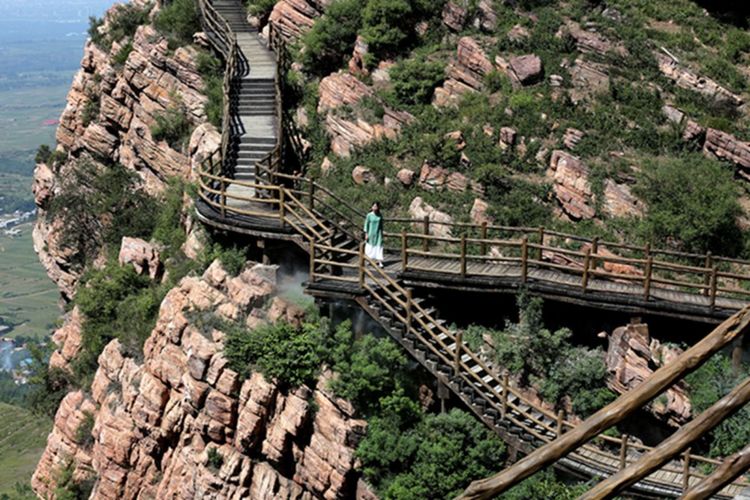 伊滨区万安山山顶公园,洛阳万安山山顶公园照片