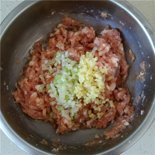 家常蒸糯米丸子的4种做法,咬一口糯米丸子