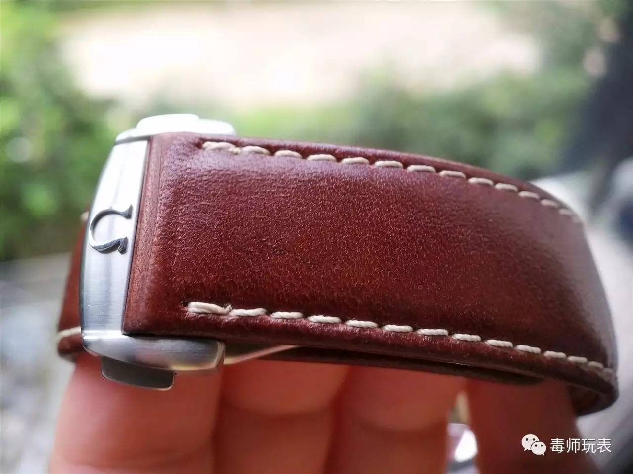 大黄蜂欧米茄白盘,大黄蜂欧米茄夜光