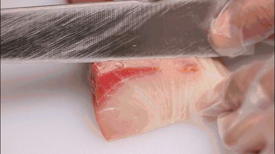 日式蟹肉刺身盖饭,300元一碗的日本刺身盖饭