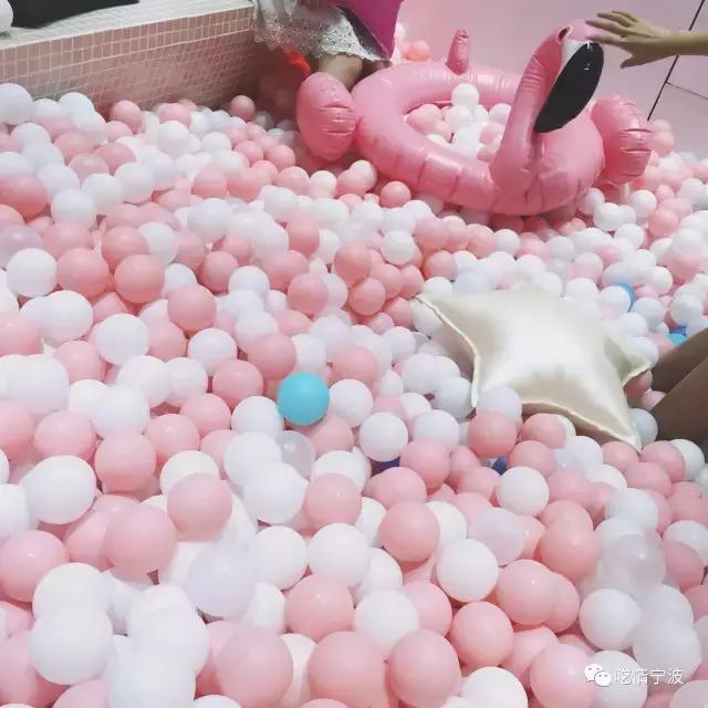 法国蓝带老板的少女心冰淇淋，吃完再拍照打卡吧！