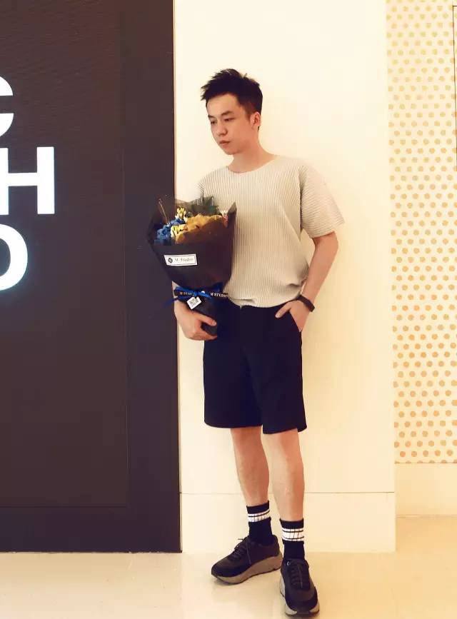 这家三位女掌门人的花店，席卷了成都时尚圈和文艺圈