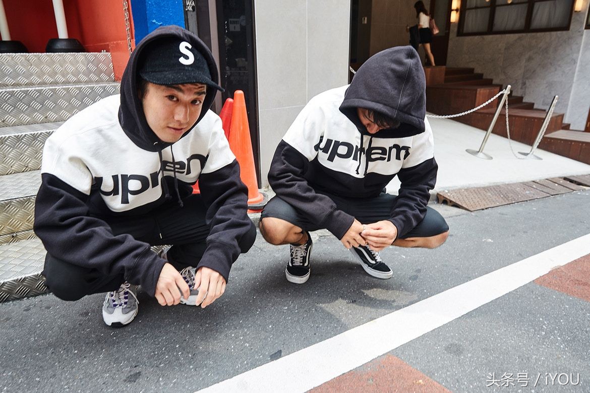 supreme17fw全黑卫衣,supremefw17