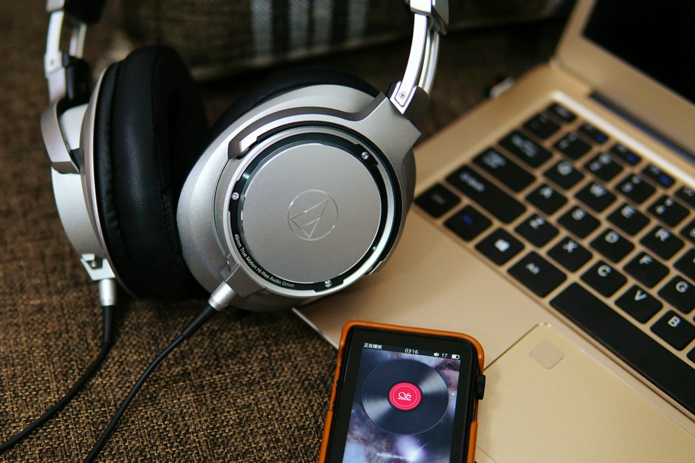 铁三角ath-m20x耳机测评,铁三角sr9