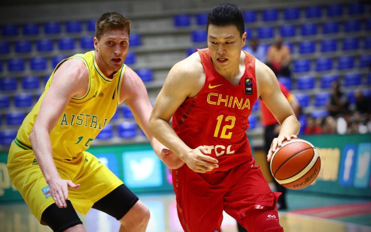 李根绝杀青岛,李根三分绝杀集锦