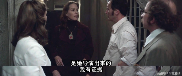 图解电影《招魂2》｜恶鬼折磨萝莉的一百种方法，被吓到漏尿