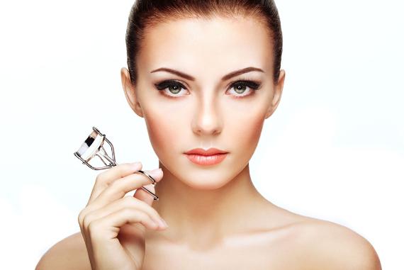 脸上祛痘疤应该去哪个医院,想要祛痘不应该吃什么