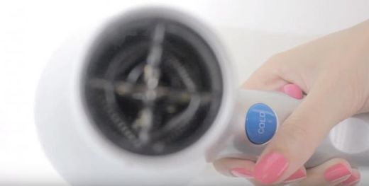 指甲油最快干的方法,如何让指甲油快速干起来