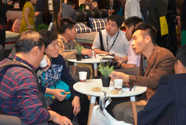 时尚潮流软床,软床流行颜色趋势