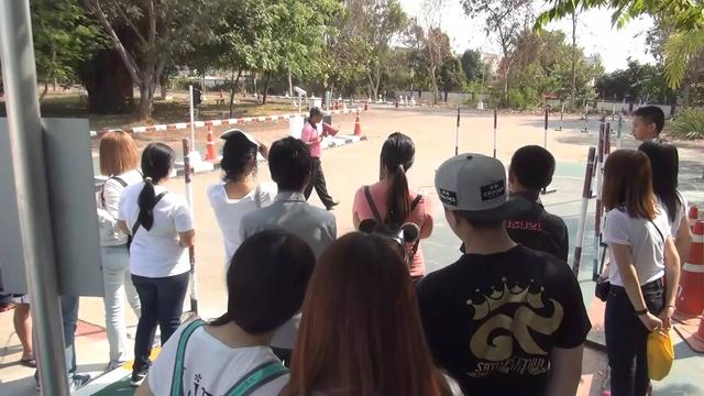 骑行摩托游泰国，考个驾照好处多