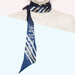 爱马仕丝巾旧款打折,爱马仕丝巾向女王致敬特别款