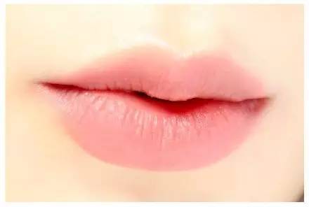 冬季还是春季适合涂唇膏,适合16岁用的唇膏