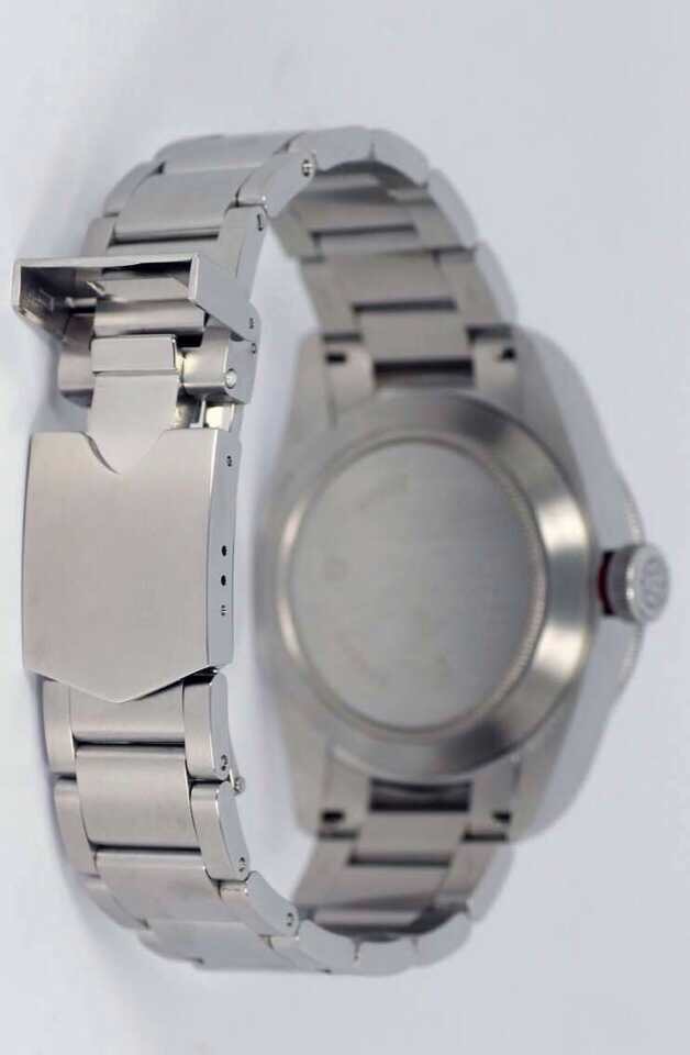 帝舵小黑花看着像劳力士 (帝舵小红花和劳力士logo)