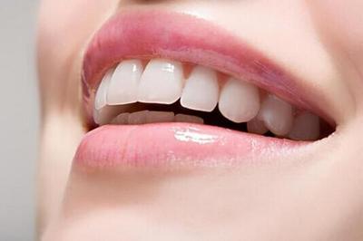 牙齿变白最有效的方法,想让牙齿变白做什么项目好