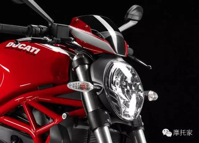 杜卡迪82118款和19款差别,大魔鬼摩托车杜卡迪经典款