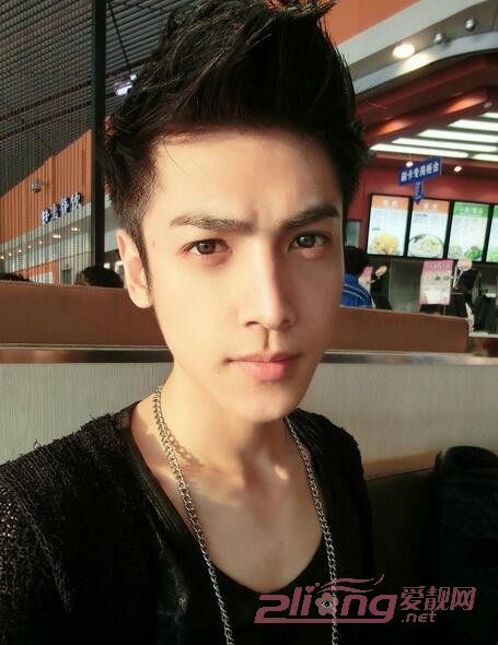 飞机头帅气发型,飞机头潮男照片