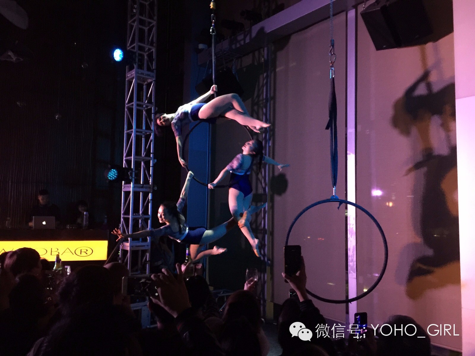 不让Jolin独占半空的倒吊美！|空中呼拉圈