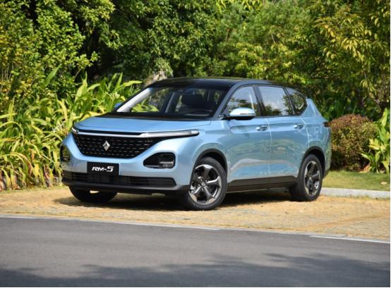 新宝骏rm5空间多少升,宝骏rm5和比亚迪宋max哪个好