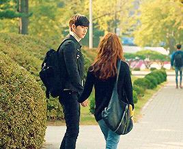 《奶酪陷阱》大结局,女主竟然只用了这20款一千块的包,就搭配了116套衣服,拿下了欧巴!