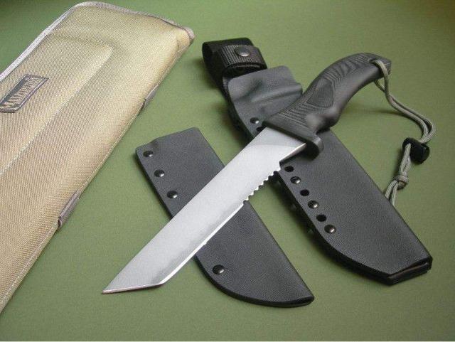 真是一把好刀：200斤的胖子抓着刀柄做引体向上，居然完好无损