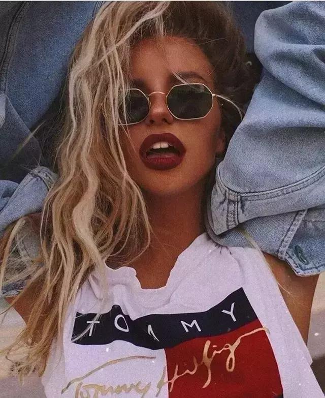 经典金标t恤,曾经被嫌弃的衬衫