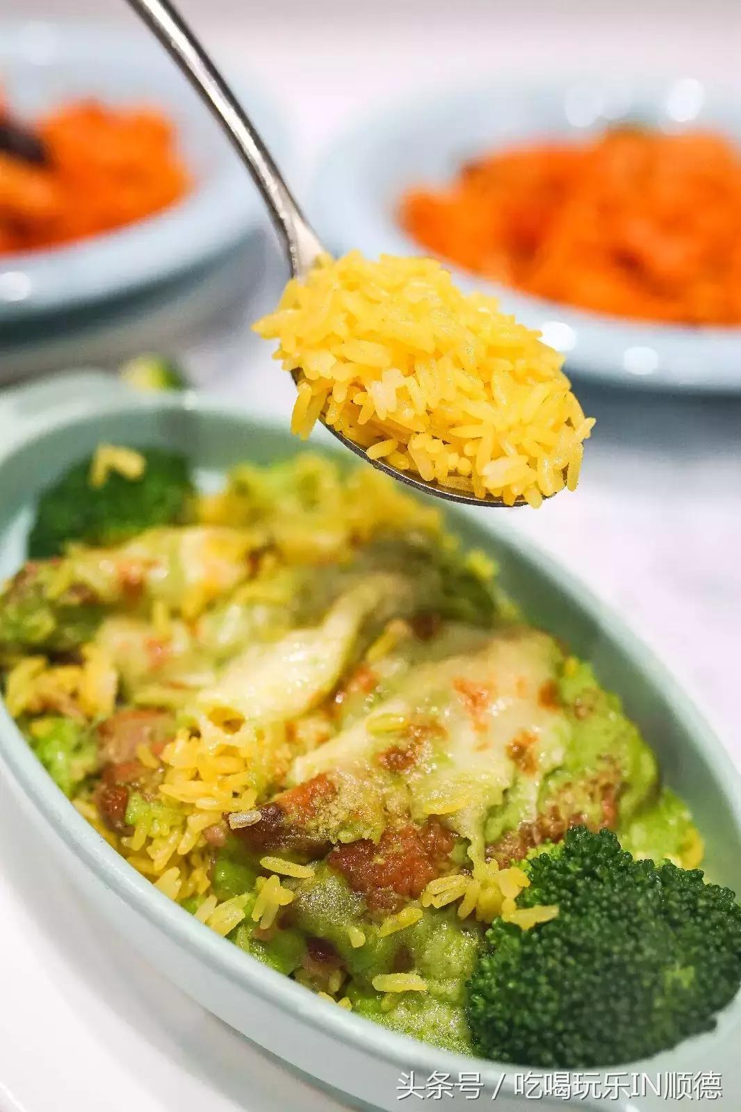 连送3日奶茶！吃饭要先买船票？这家港味餐厅竟然承包了整个码头